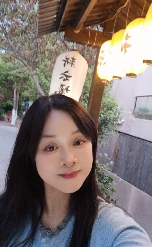 伊伊的第一张照片--宜昌相亲服务中心