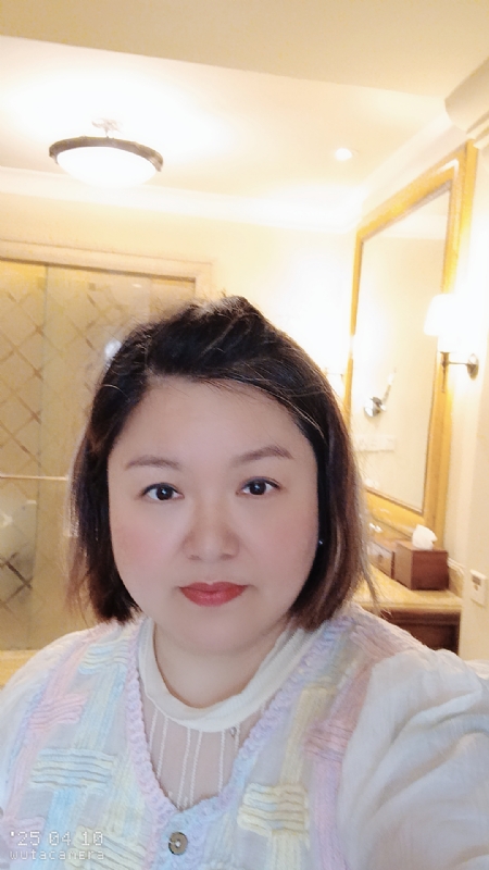 衎静玲瓏的第二张照片--宜昌相亲服务中心