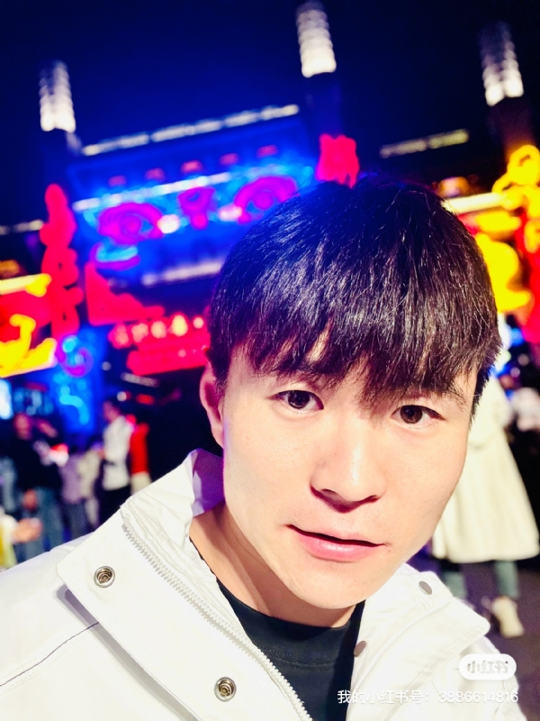 两年又三年的第二张照片--宜昌相亲服务中心