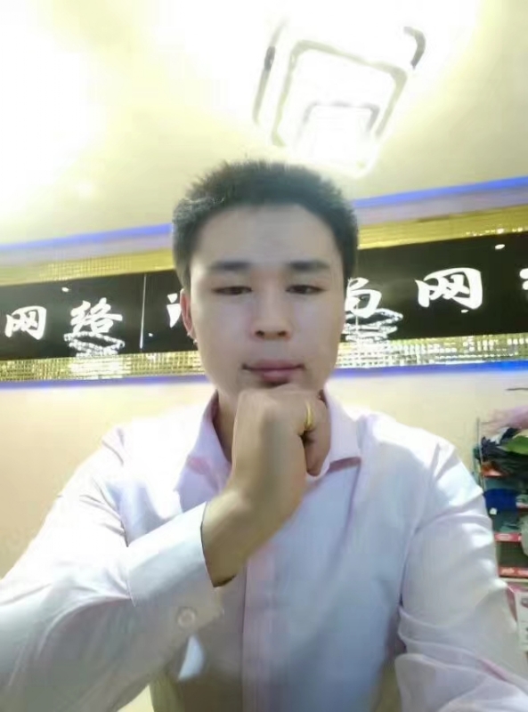 沉默寡言的第一张照片--宜昌相亲服务中心