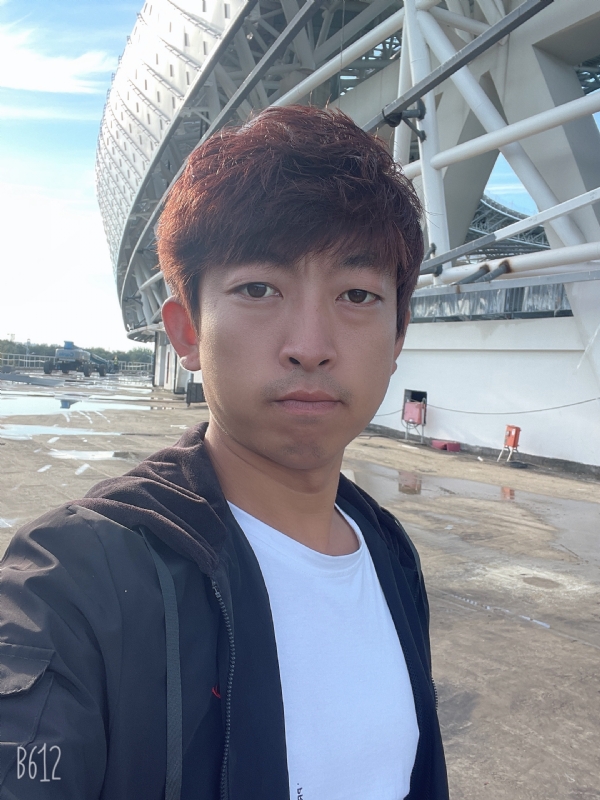 绅士大男孩的第一张照片--宜昌相亲服务中心