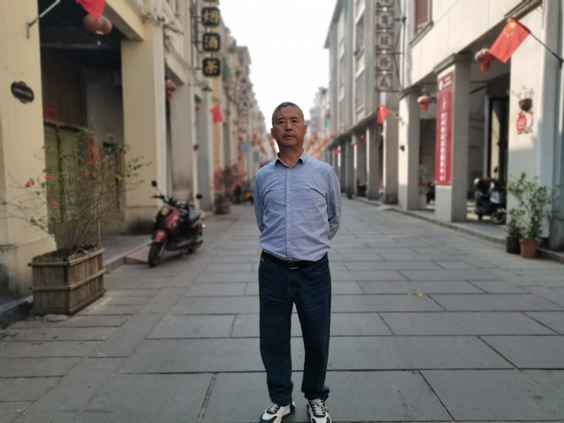 一粒尘埃的第一张照片--宜昌相亲服务中心