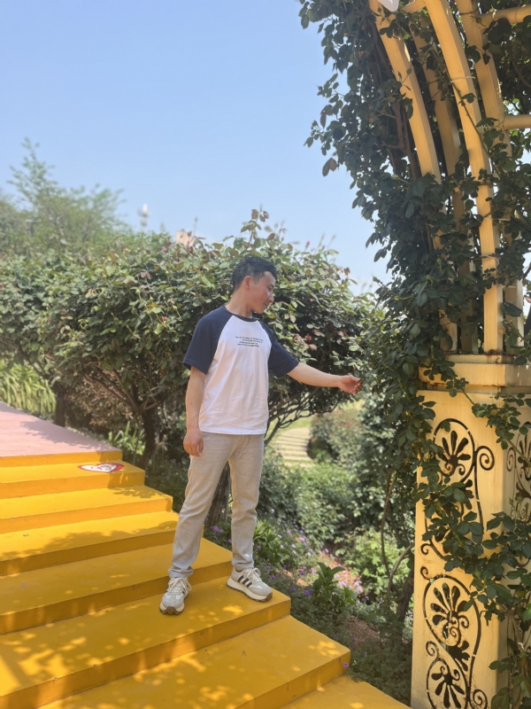 罗湘的第一张照片--宜昌相亲服务中心