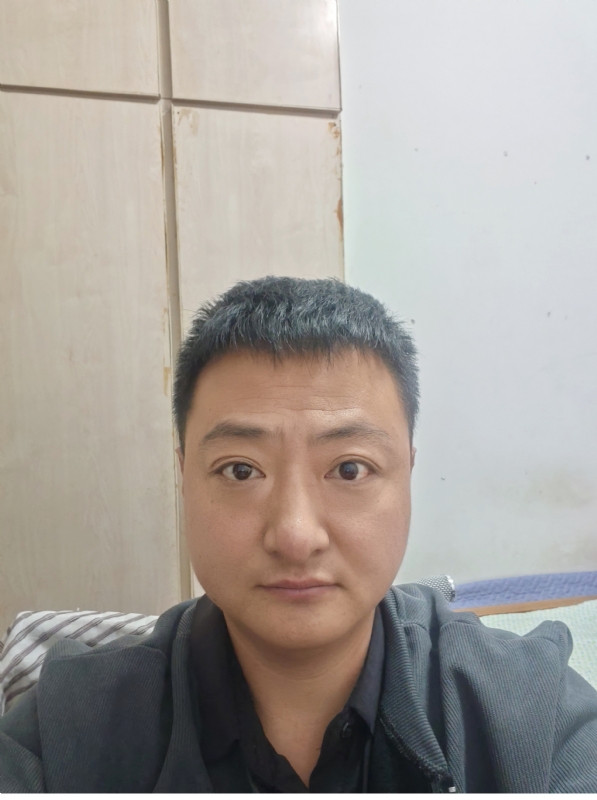 追爱大叔的第一张照片--宜昌相亲服务中心