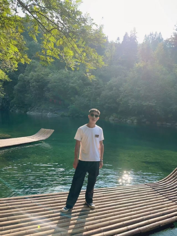 林言的第二张照片--宜昌相亲服务中心