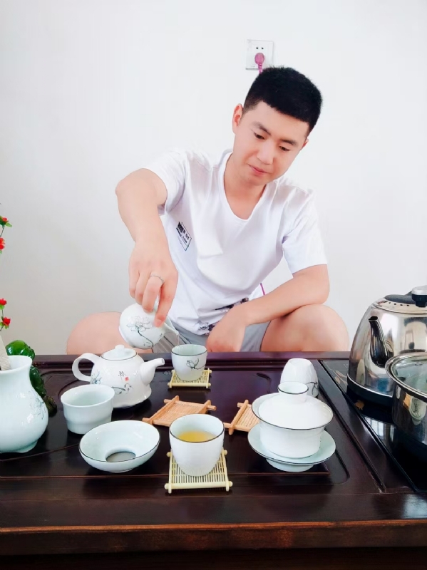 日月的第二张照片--宜昌相亲服务中心