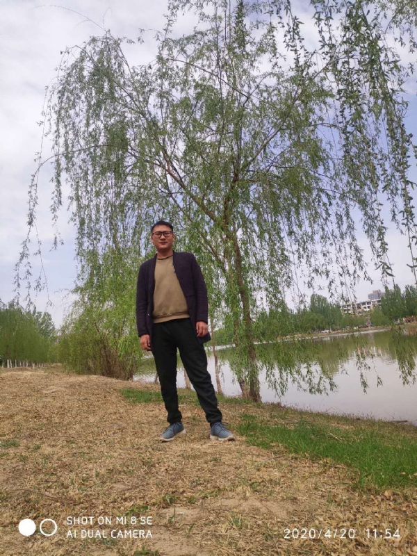 风中的烟头的第一张照片--宜昌相亲服务中心