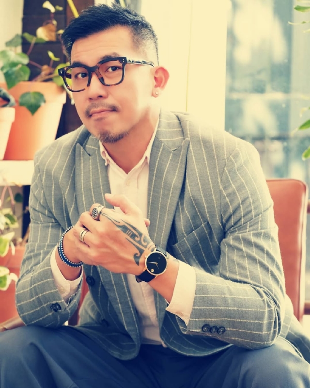 晚风渡半舟的第一张照片--宜昌相亲服务中心