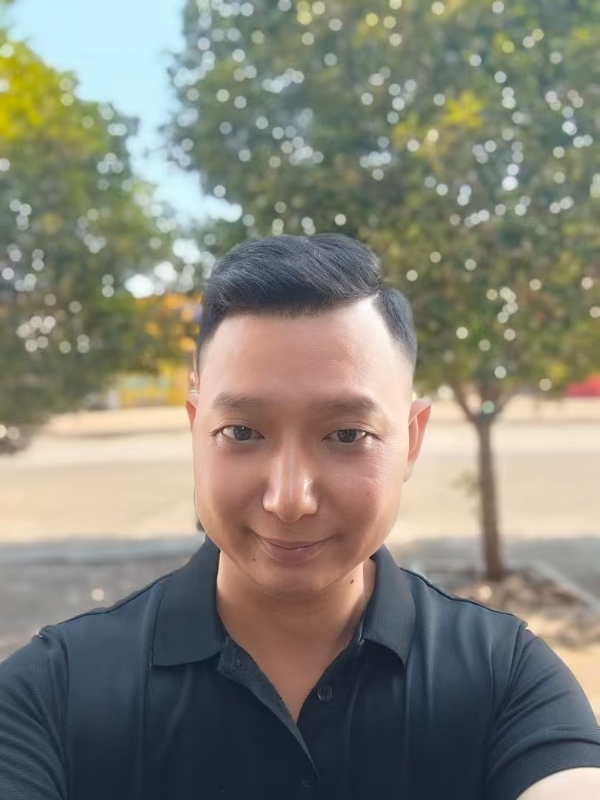 巷子里的猫的第一张照片--宜昌相亲服务中心