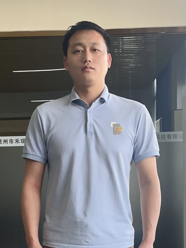 鹊桥的第一张照片--宜昌相亲服务中心