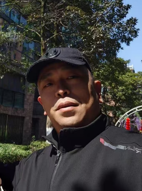 蓝色海洋的第一张照片--宜昌相亲服务中心