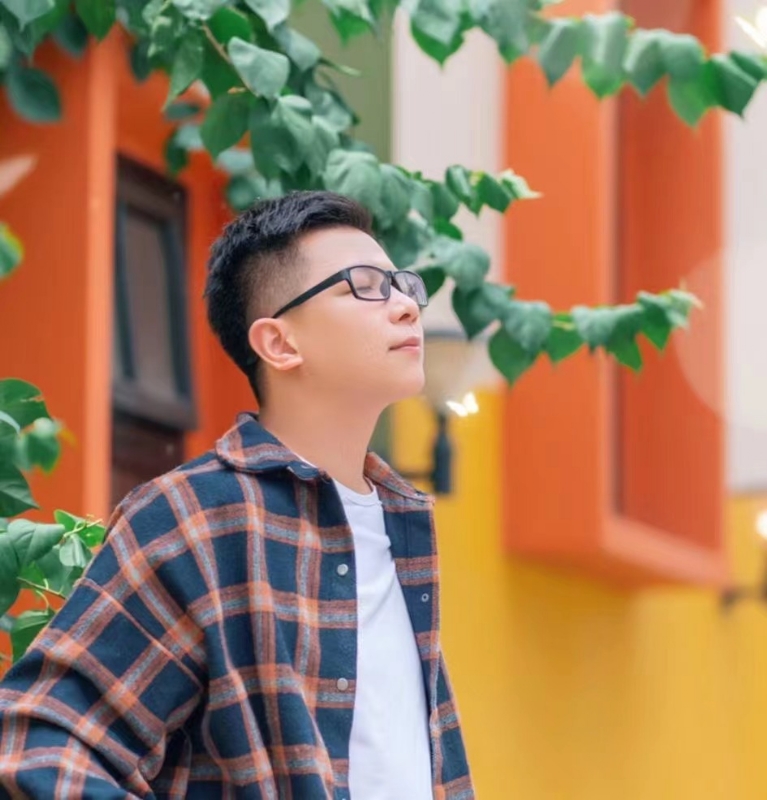 版本之子的第一张照片--宜昌相亲服务中心