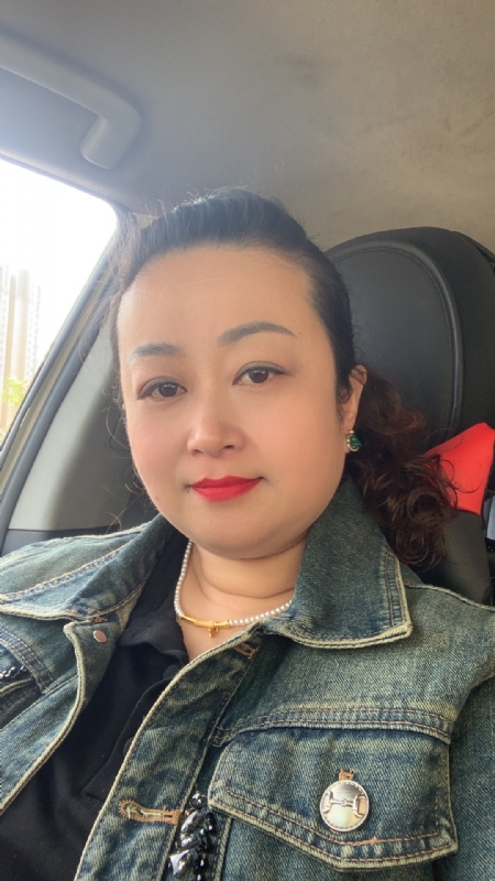 云中的蝶的第一张照片--宜昌相亲服务中心