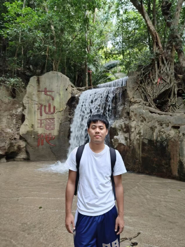 麻辣的第一张照片--宜昌相亲服务中心